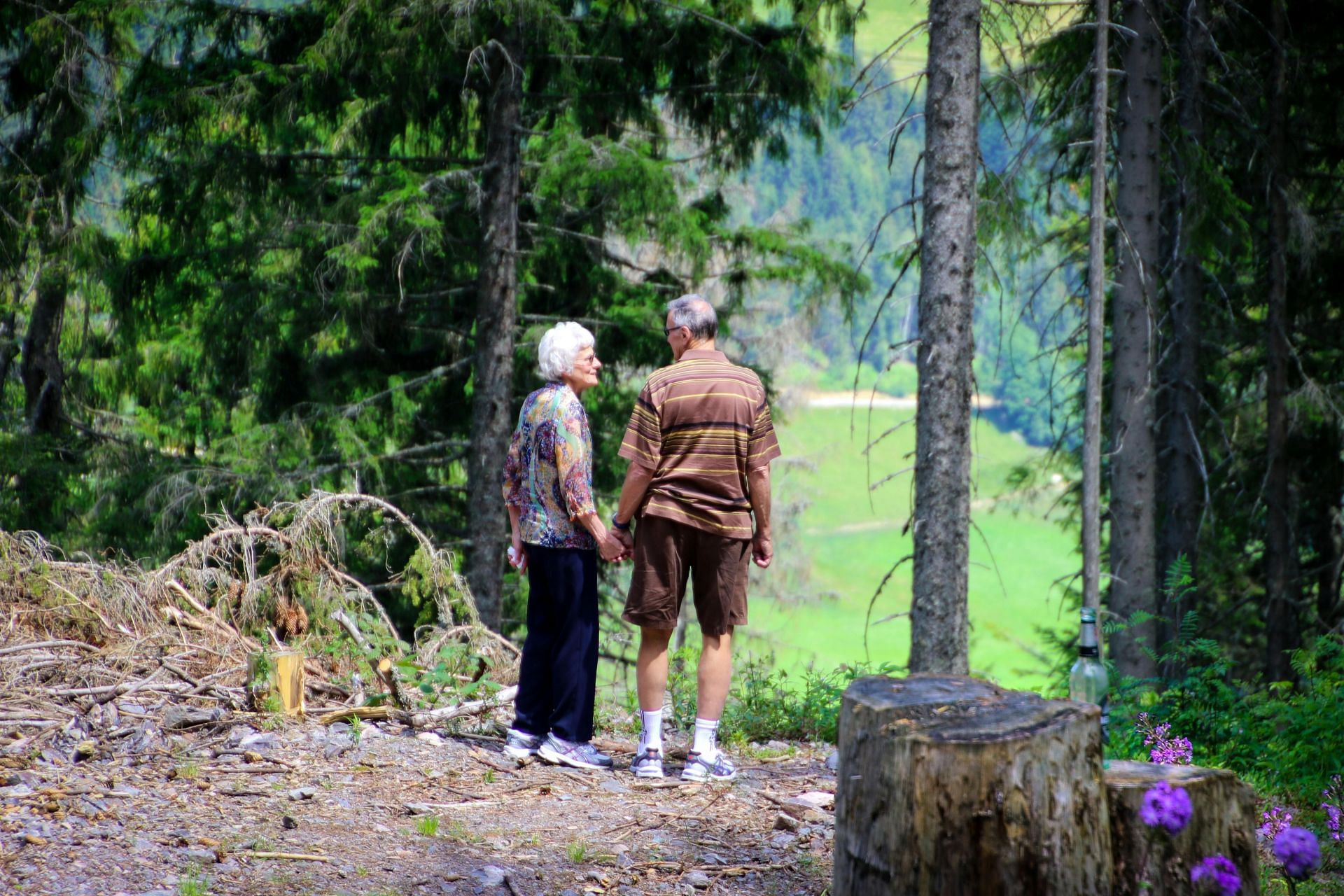 knee arthritis treatment without surgery (image sourced via Pexels / Photo by magda)